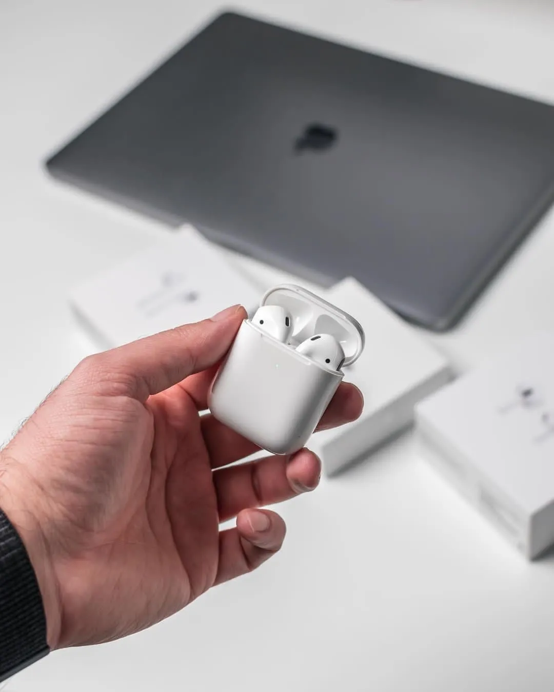 AirPods 2nd Generation {Limited Stock Availability}